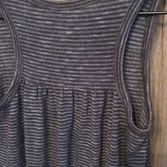 Old Navy Sleeveless Tank Black Gray Stripe Size Large 10 12 High Low Hemline - Picture 3 of 12